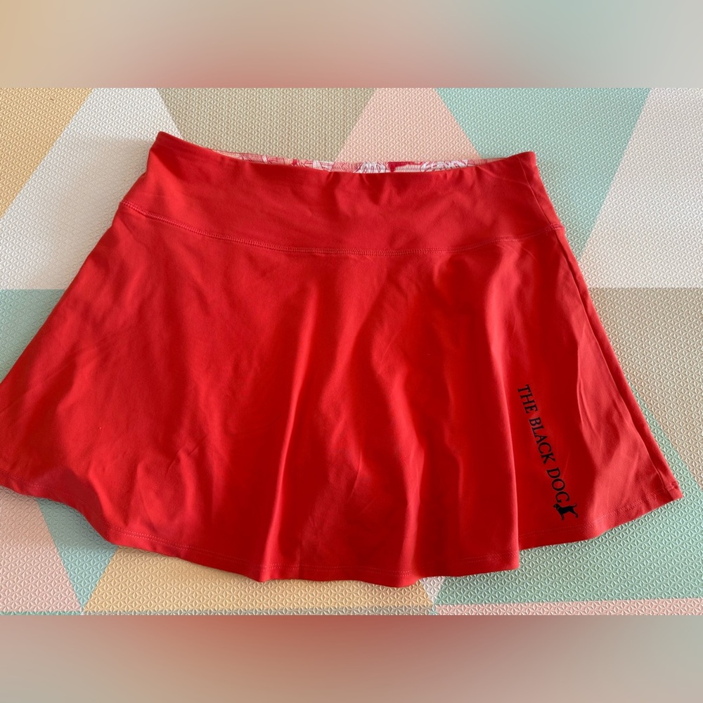 The Black Dog Women's Bold Red Tennis Skort Size Large NWOT